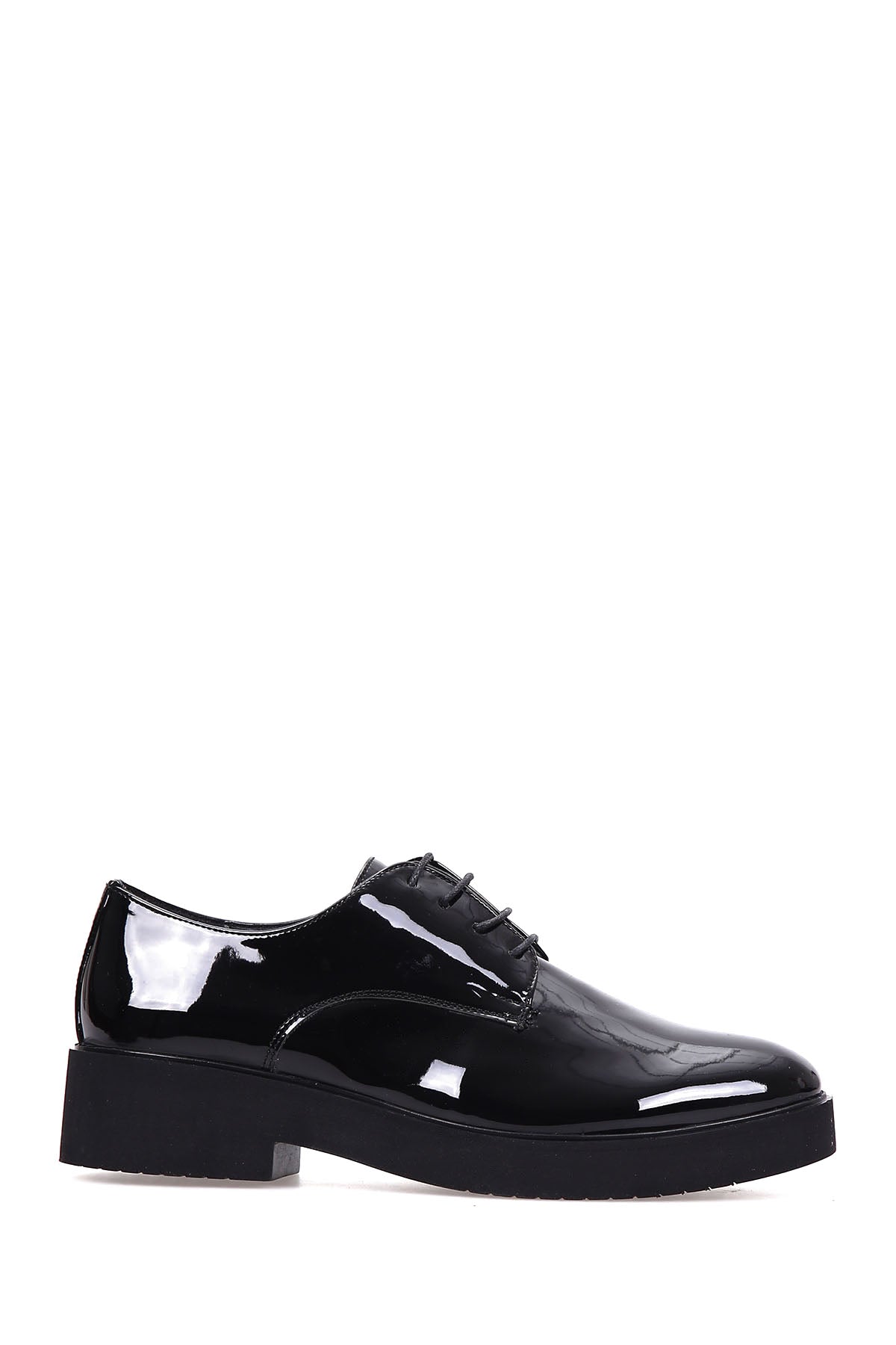 WOMEN'S patent leather shoes 18WFE190716 | Derimod