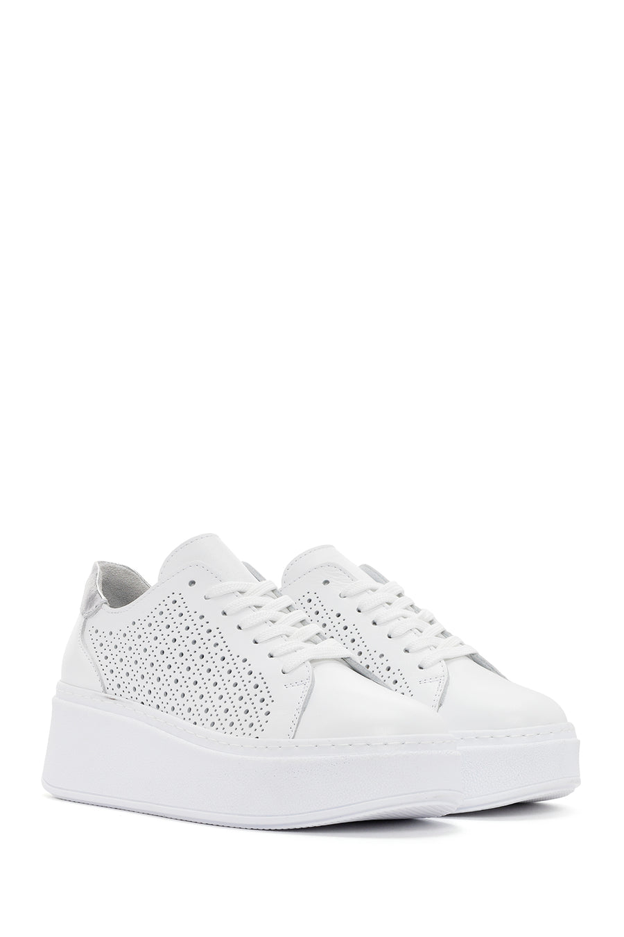 Kadın Beyaz Kalın Tabanlı Bağcıklı Deri Sneaker