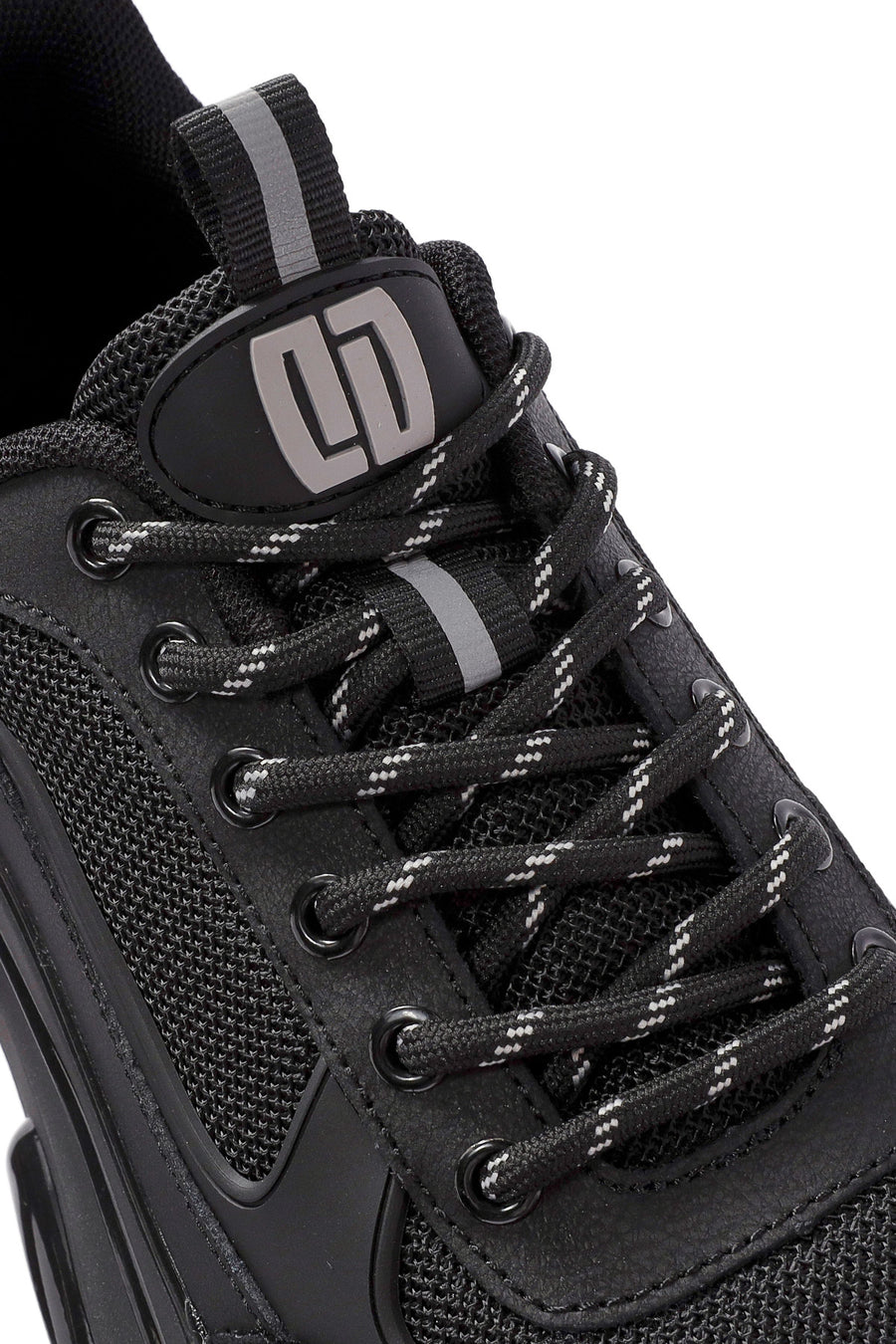 Men's Black Lace-up Leather Sneaker
