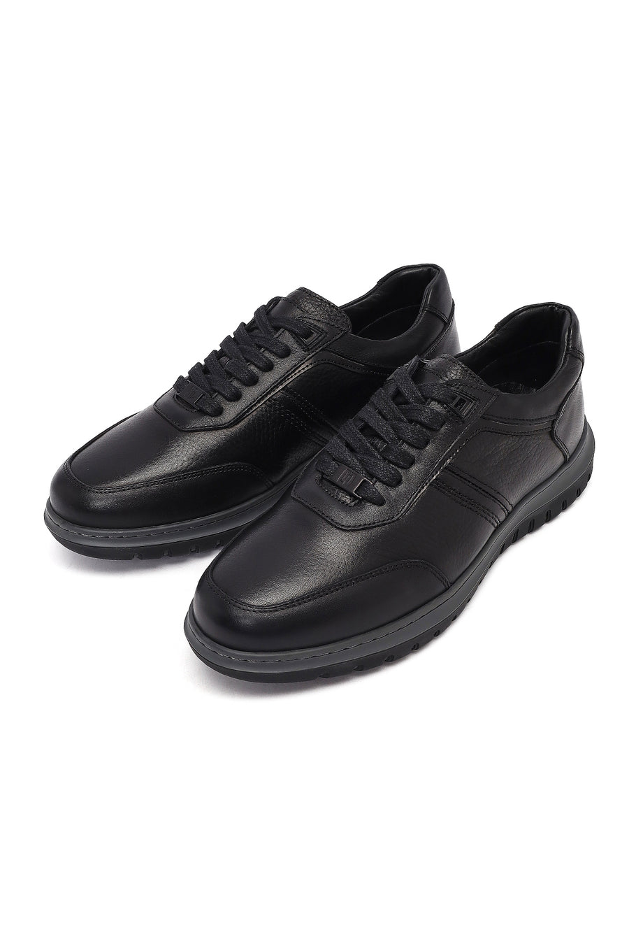 Men's Black Lace-Up Leather Sneaker