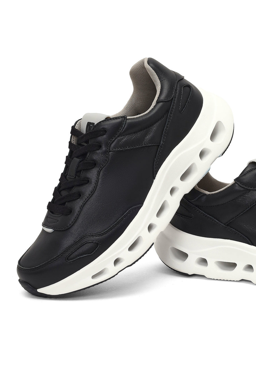Derimod Studio Erkek Siyah Bağcıklı Kalın Tabanlı Sneaker