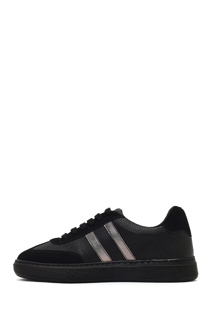 Woman Black Lace-Up Sneakers