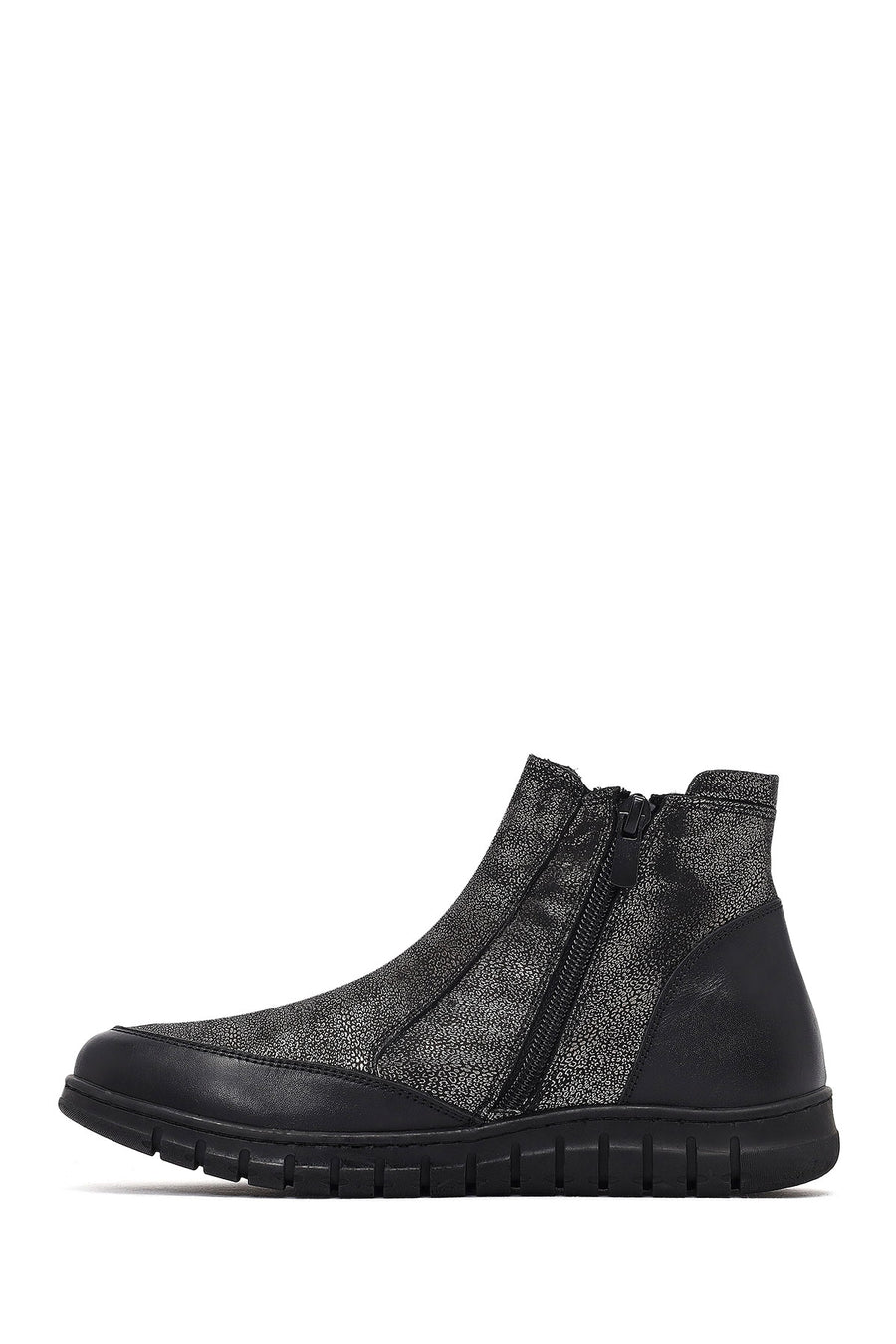 Woman Black Zip Closure Leather Comfort Boots
