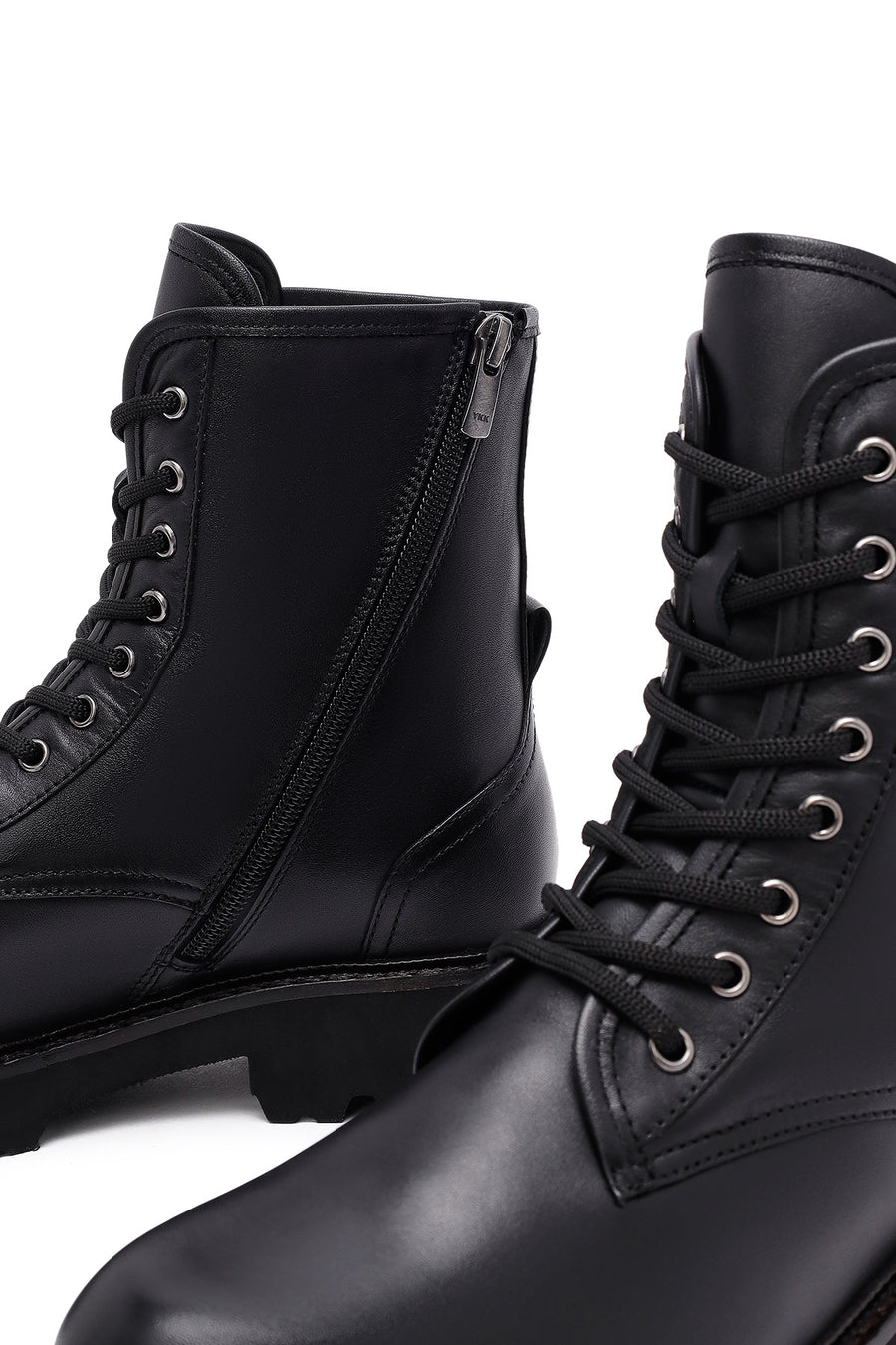 Woman Black Zippered Leather Postal Boots