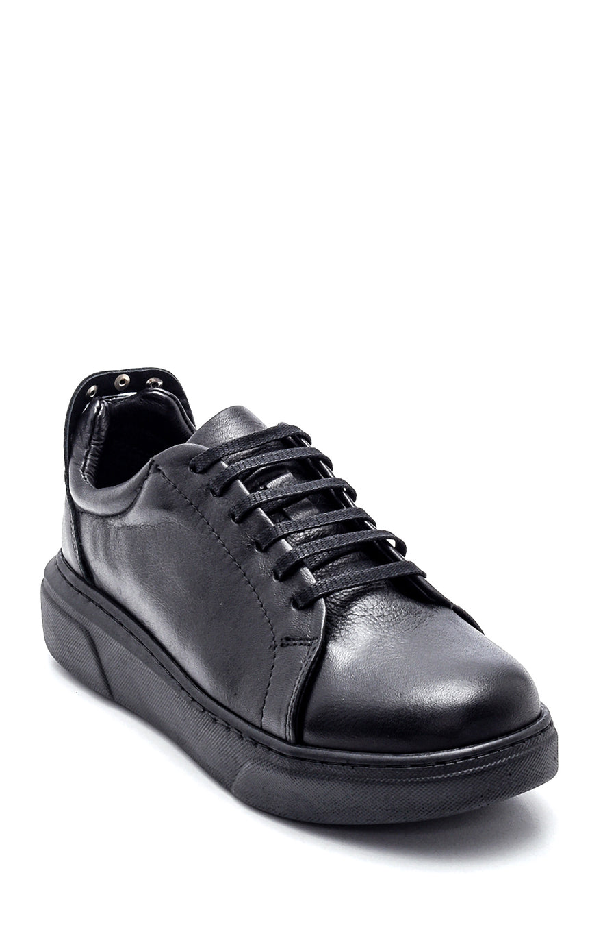 Women's Leather Metal Detailed Sneaker