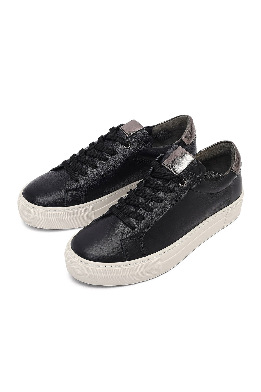Woman Black Lace-Up Leather Sneaker