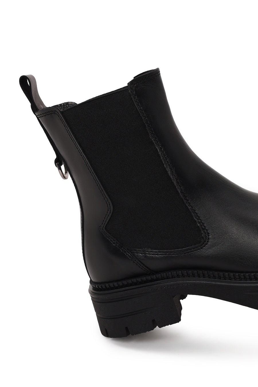 Woman Black Thick-Soled Leather Chelsea Boots