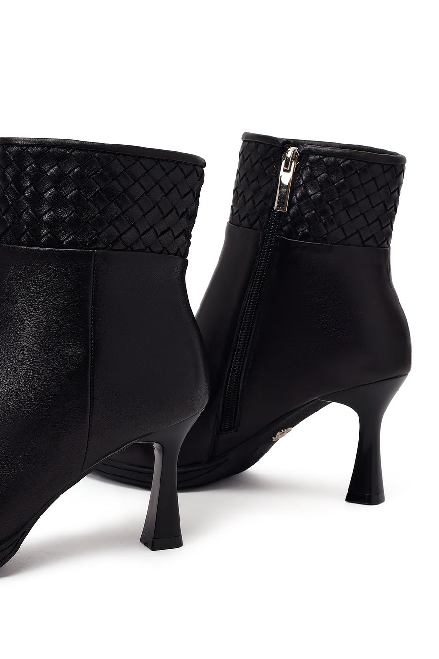 Woman Black Zip Closure Braided Thin-Heeled Leather Boots