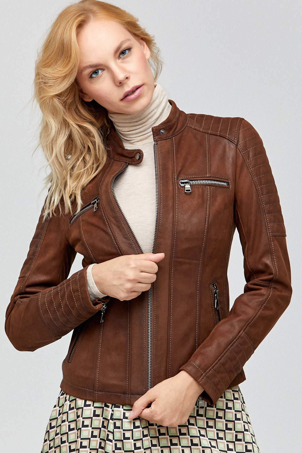 Gala Women's Leather Jacket 19WGM58207B | Derimod