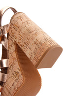 Kadın Pembe Altın Deri Platform Topuklu Sandalet | Derimod