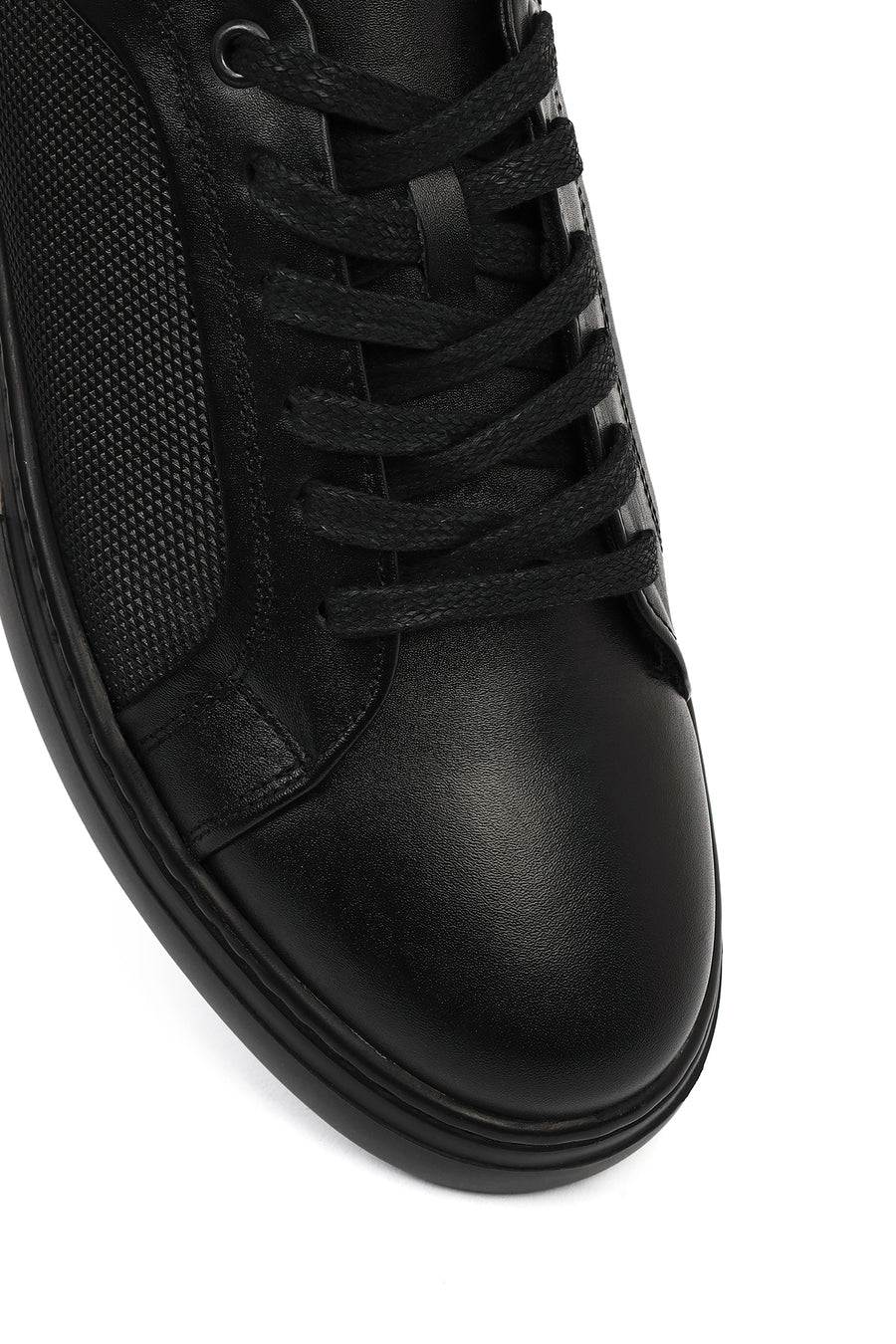 Male Black Lace-Up Leather Sneaker