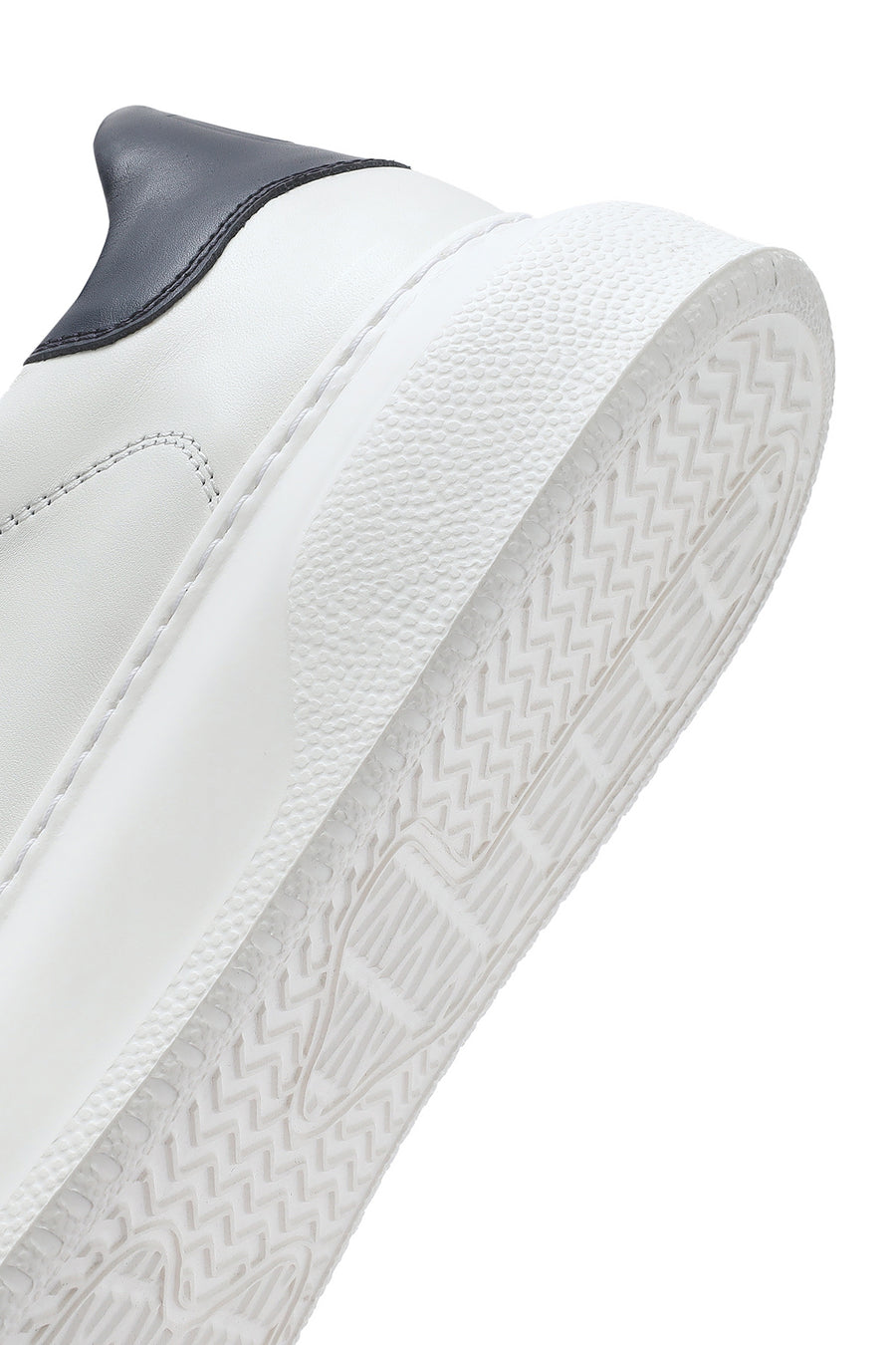 Erkek Beyaz Bağcıklı Kalın Tabanlı Deri Sneaker