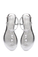 Kadın Gümüş Taşlı Parmak Arası Sandalet | Derimod