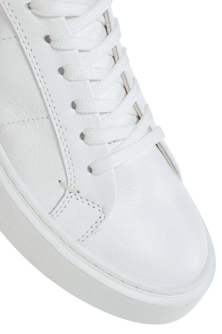 Kadın Beyaz Bağcıklı Aksesuar Detaylı Deri Sneaker
