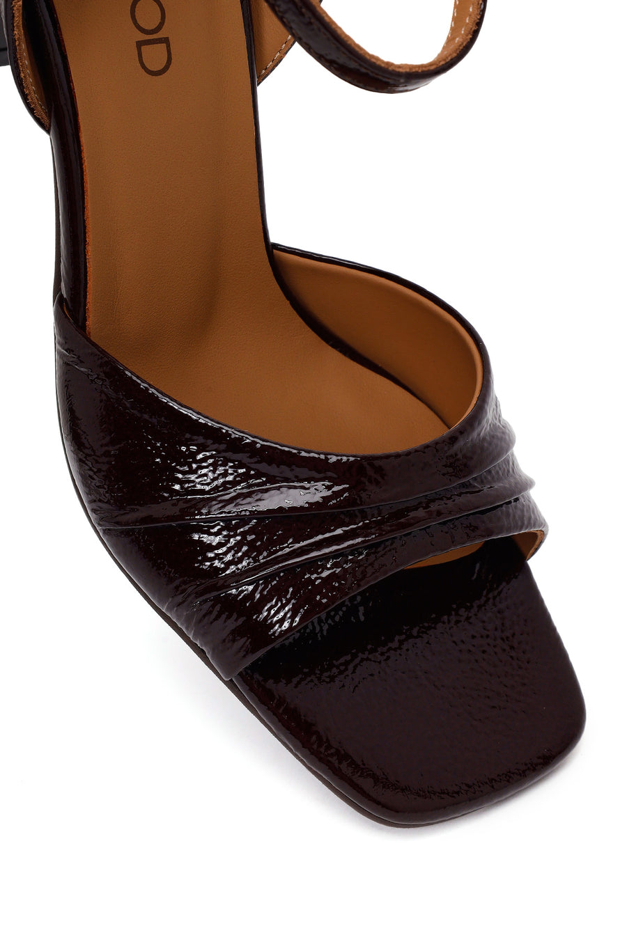 Woman Burgundy Ankle-Strap Buckled Chunky-Heel Leather Sandal