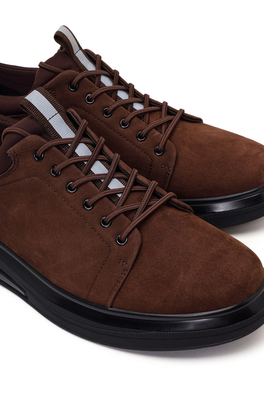 Erkek Kahverengi Bağcıklı Nubuk Deri Sneaker