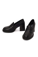 Woman Black Chunky-Heeled Leather Masculine Loafer | Derimod