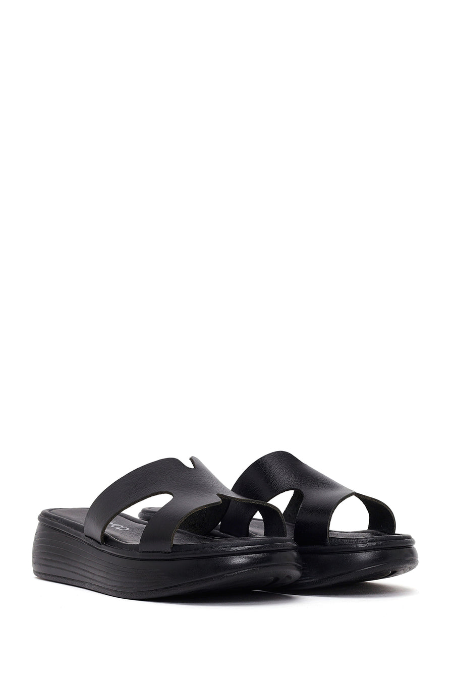 Woman Black Thick-Soled Leather Slipper
