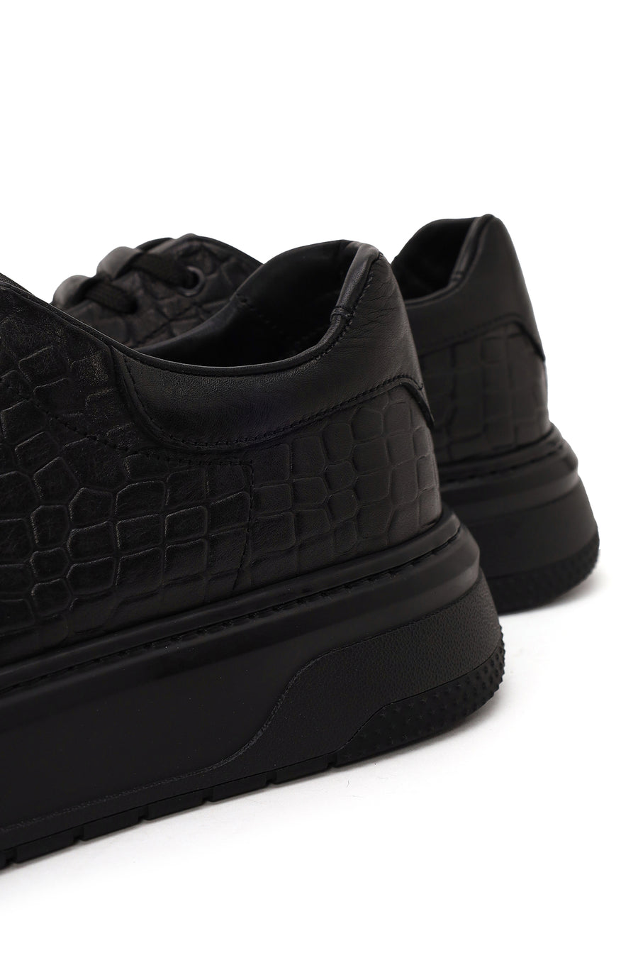 Erkek Siyah Bağcıklı Kalın Tabanlı Kroko Desenli Deri Sneaker