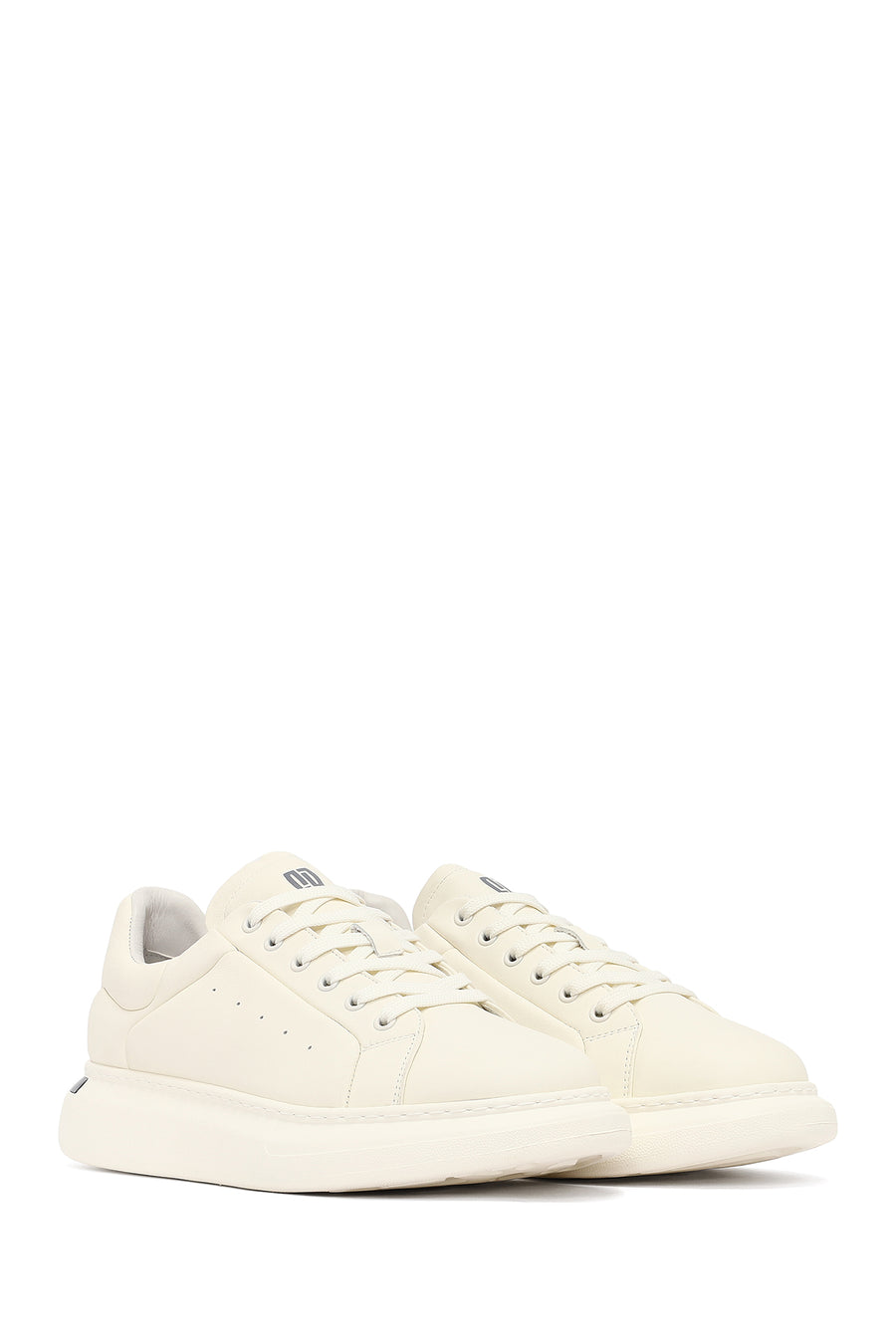 Male White Lace-Up Thick-Soled Leather Sneaker
