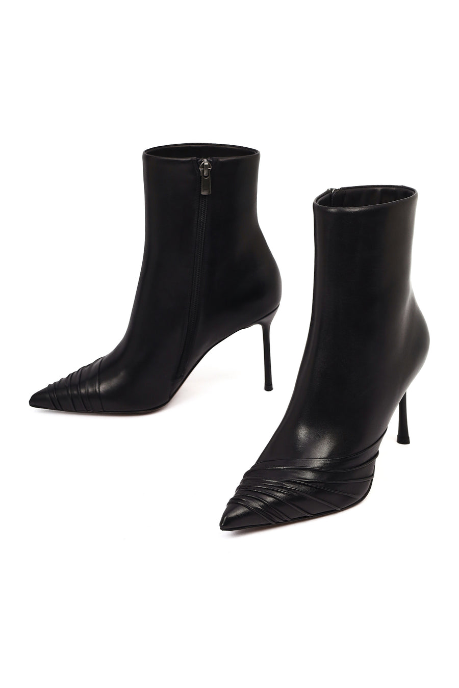 Women's Black Zippered Thin Heeled Leather Boot