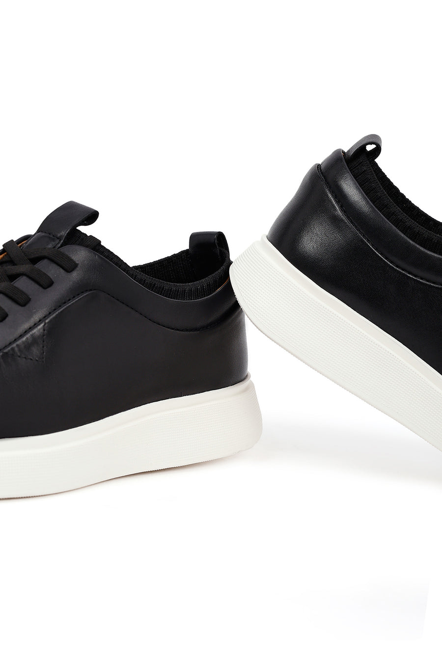 Erkek Siyah Bağcıklı Kalın Tabanlı Deri Sneaker