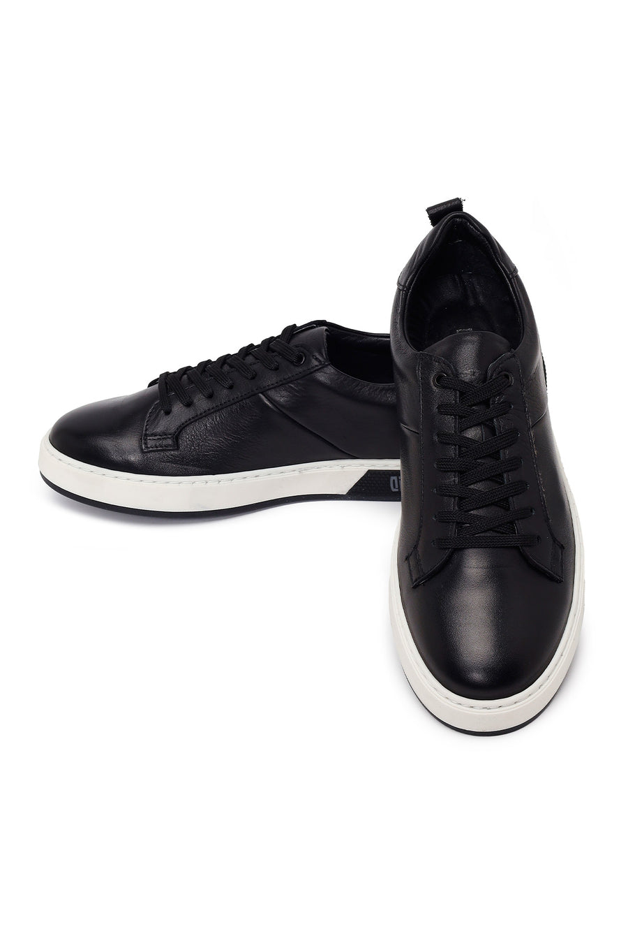 Male Black Lace-Up Leather Sneaker
