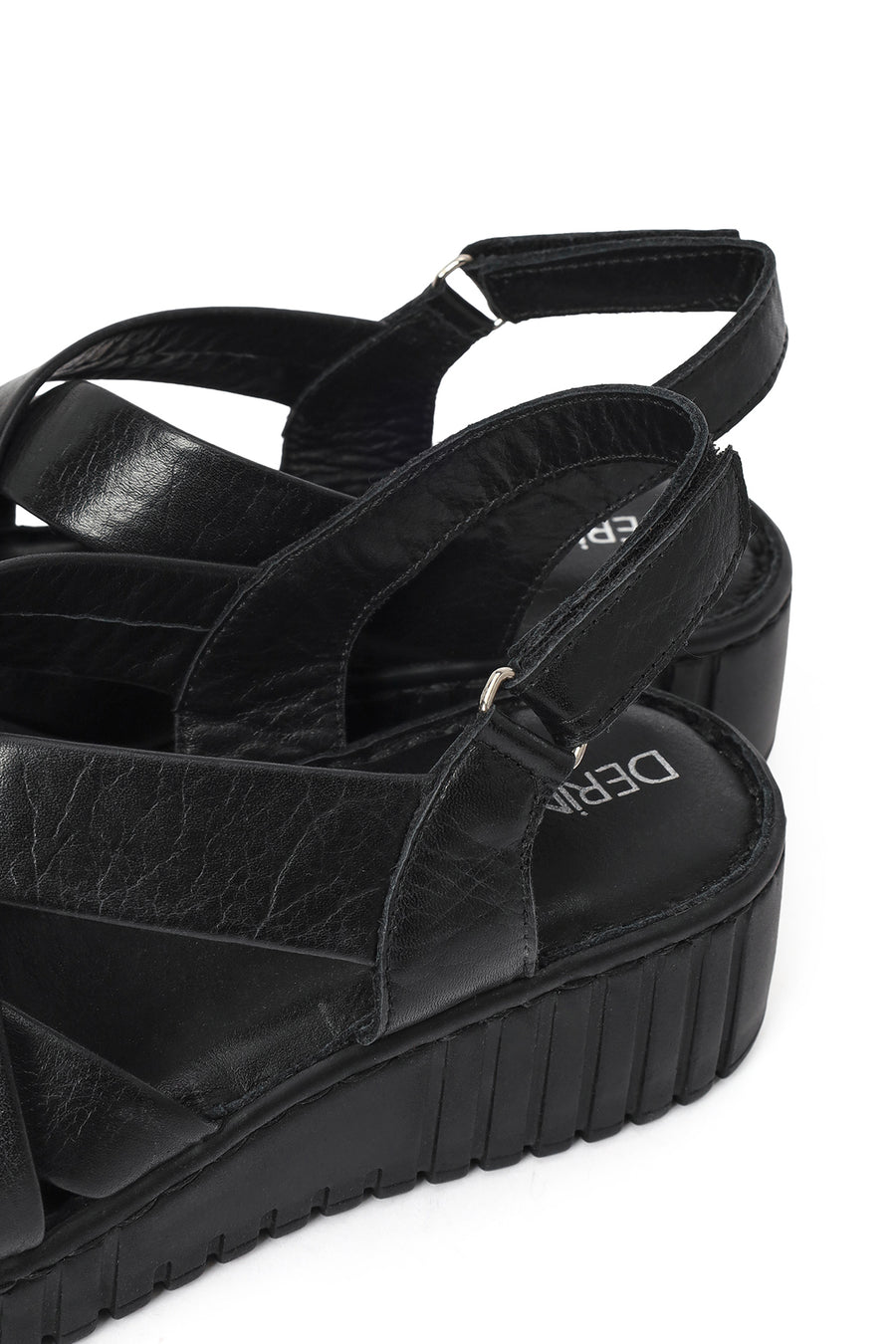 Woman Black Chunky-Soled Leather Comfort Sandals