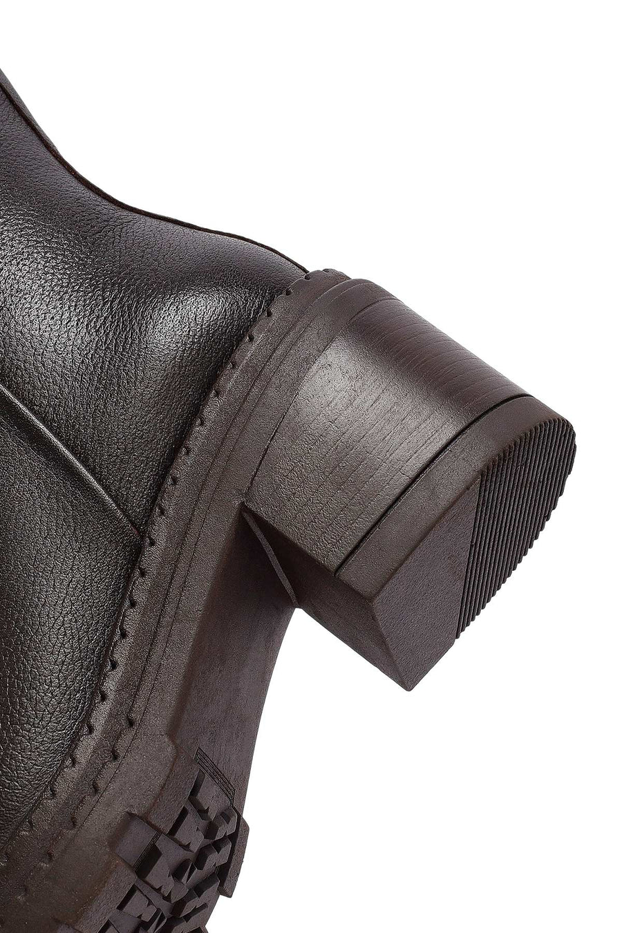 Woman Brown Zip Closure Chunky Heeled Leather Boots