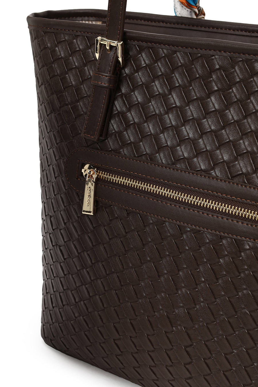 Woman Brown Knitted Shoulder Bag