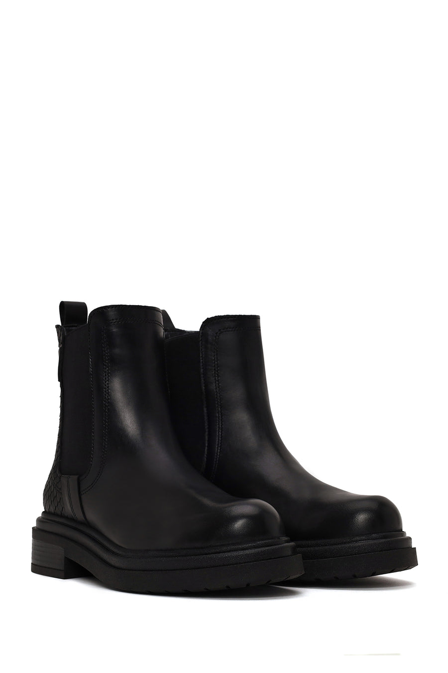 Woman Black Thick-Soled Leather Chelsea Boots