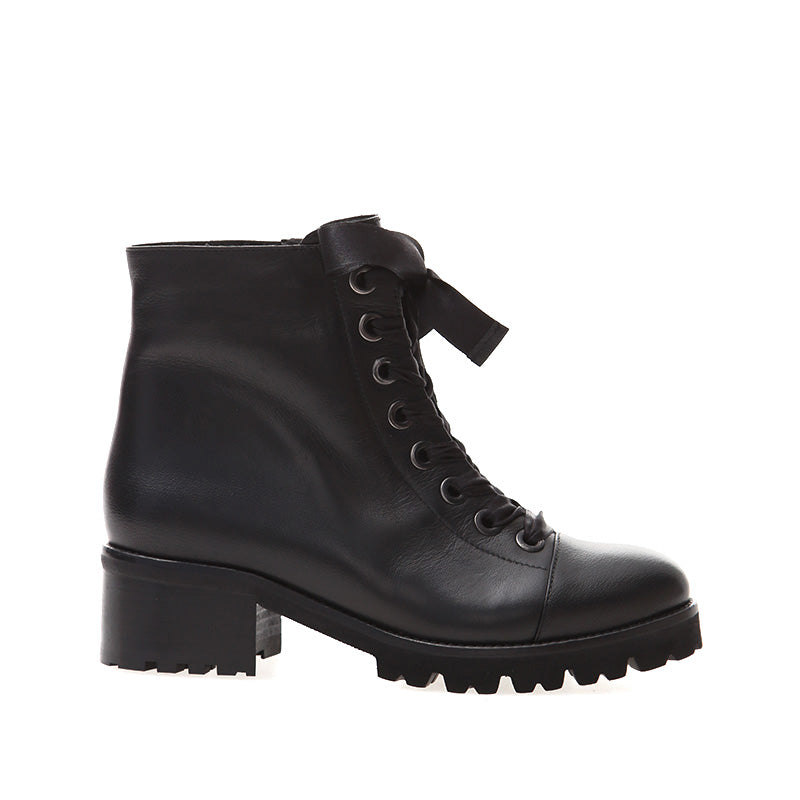 WOMEN'S BOOTS