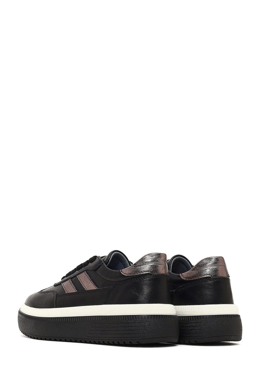 Kadın Siyah Bağcıklı Kalın Tabanlı Deri Sneaker