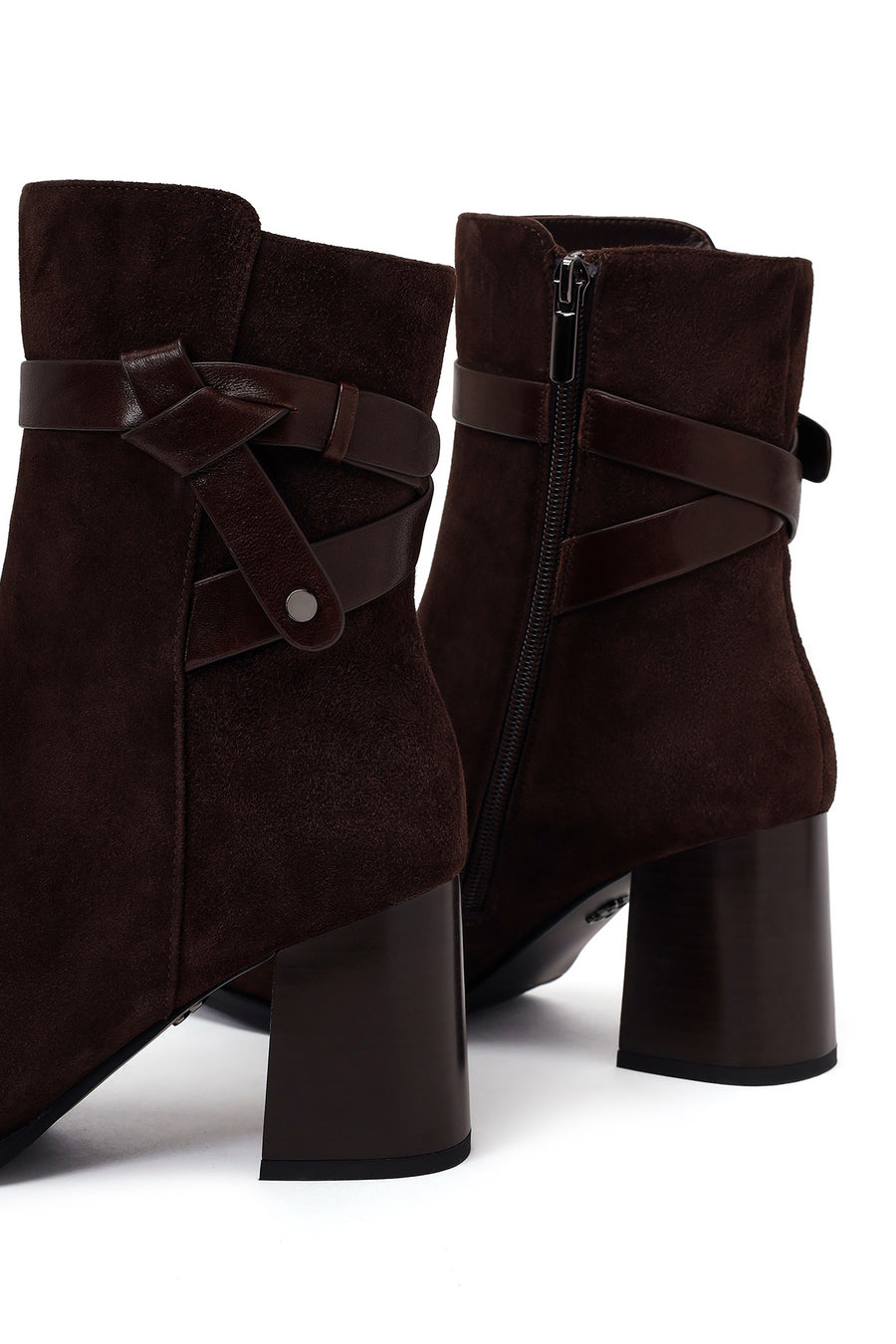 Woman Brown Zip Closure Chunky Heeled Suede Boots