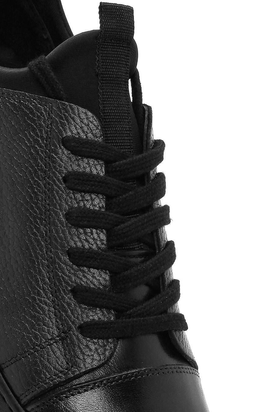 Men's Black Lace-up Leather Sneaker