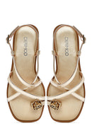 Kadın Altın Parmak Arası Metalik Sandalet | Derimod