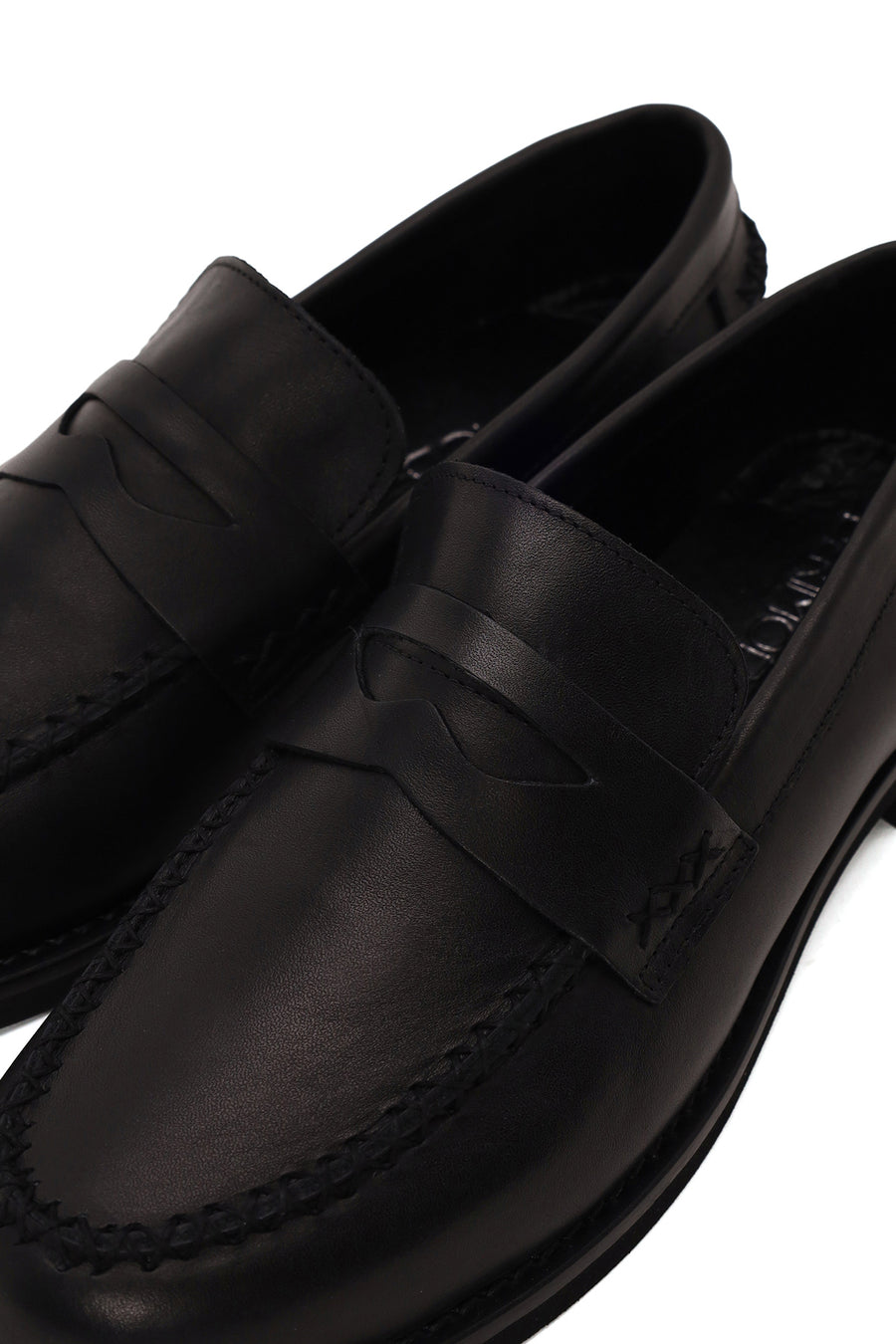Woman Black Leather Loafer