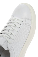 Erkek Beyaz Bağcıklı Kalın Tabanlı Deri Sneaker | Derimod