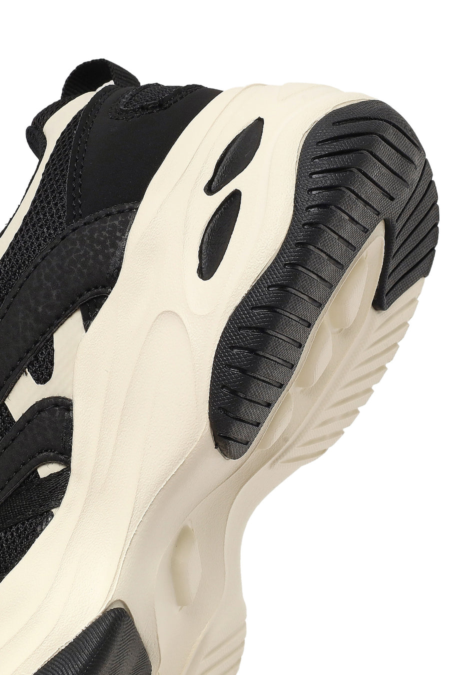Woman Black Lace-Up Chunky Sneaker