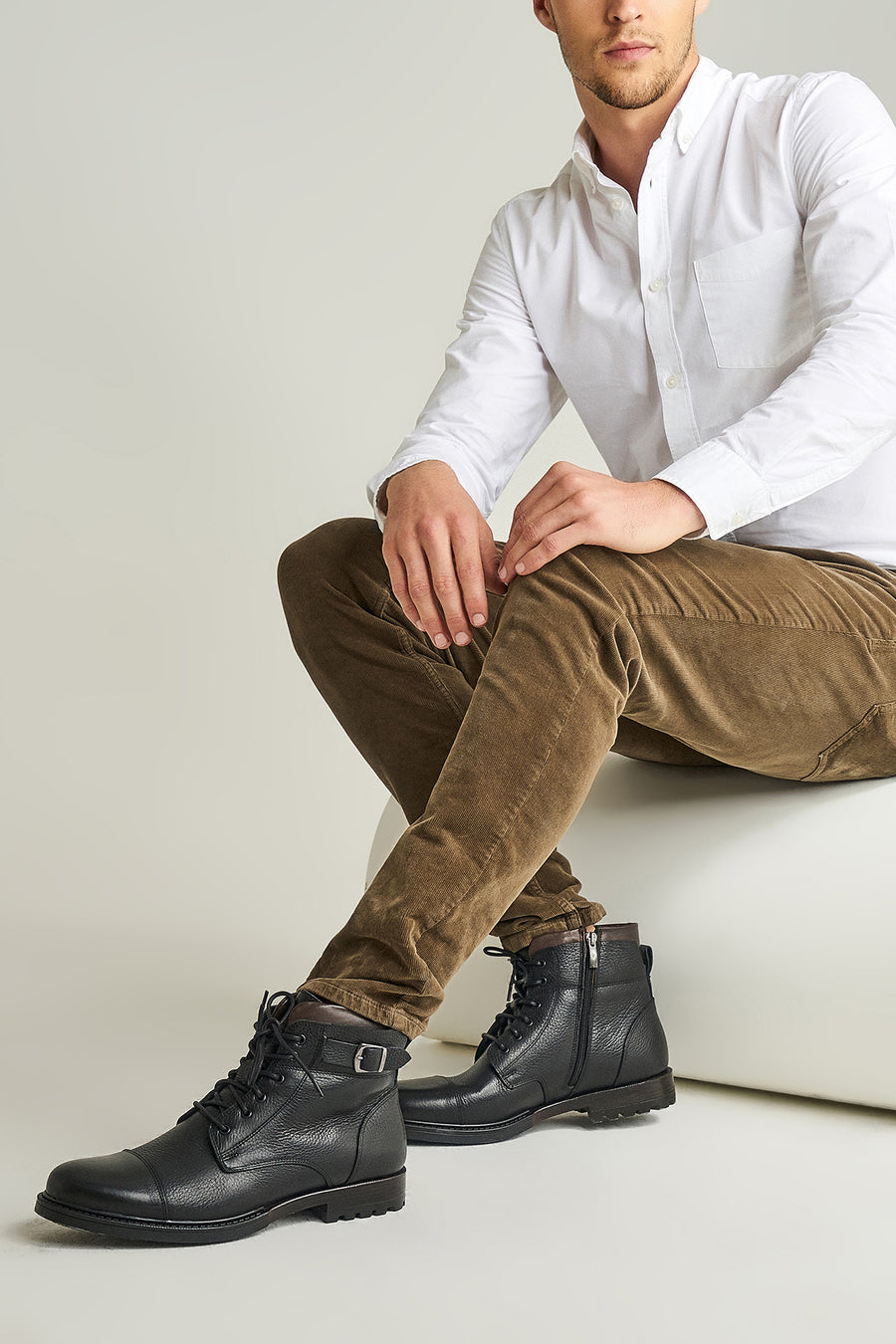 Soft Leather Zippered Men's Boots