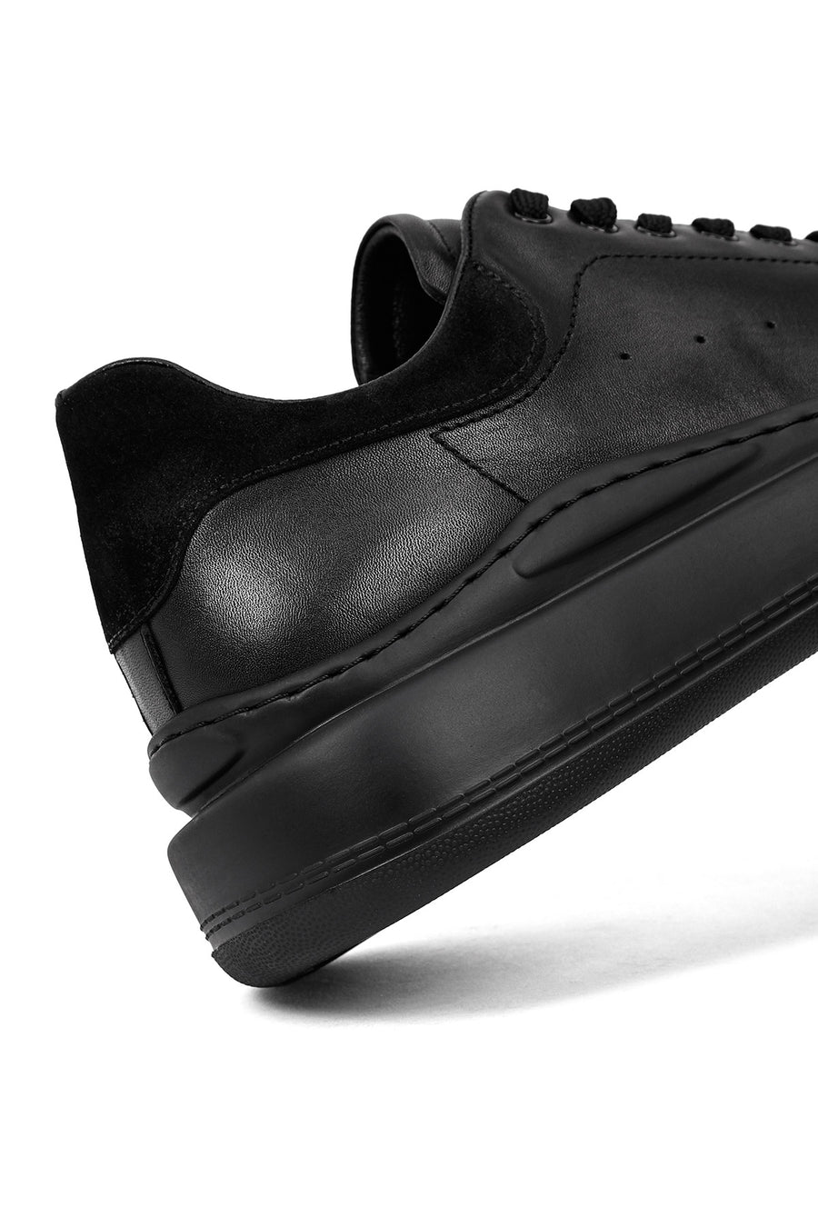 Erkek Siyah Bağcıklı Kalın Tabanlı Deri Sneaker