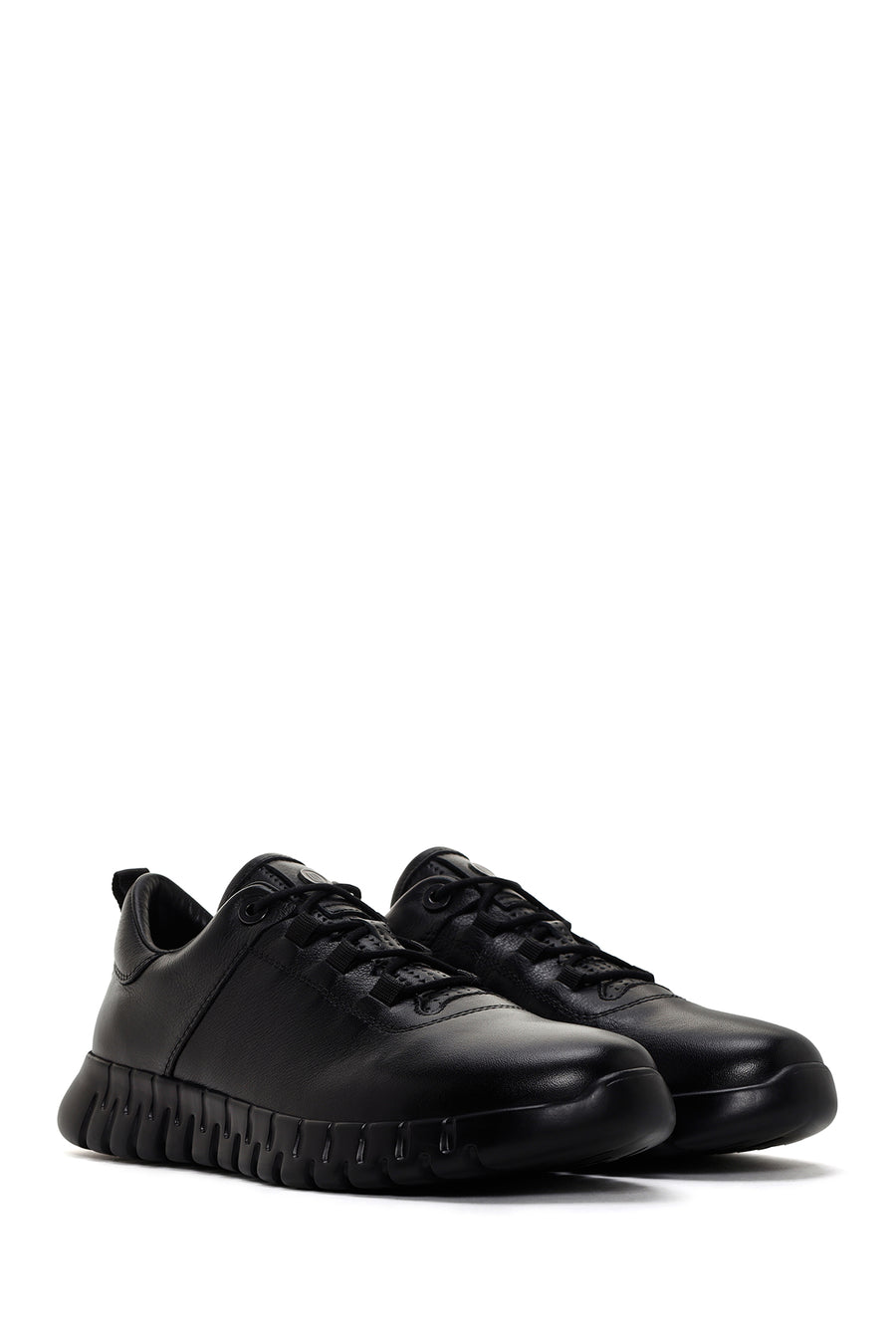 Men's Black Lace-up Leather Sneaker