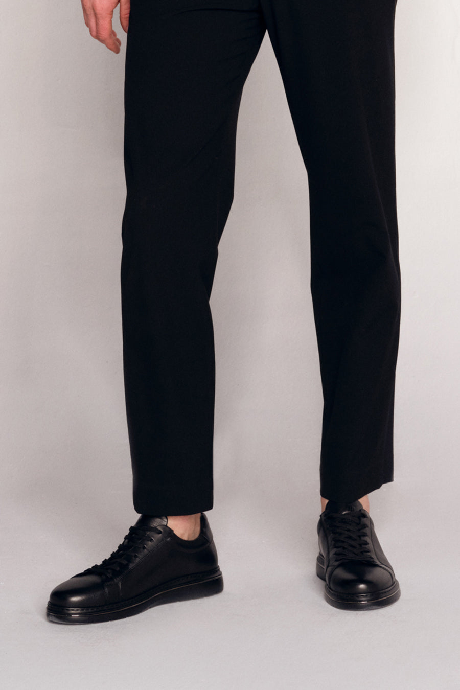 Male Black Lace-Up Leather Sneaker
