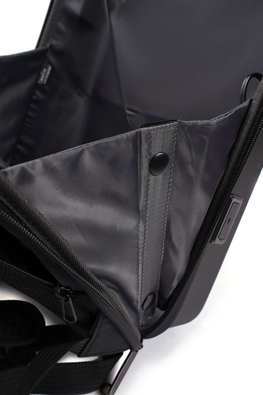 D-Pack Unisex Siyah Teknolojik Sırt Çantası
