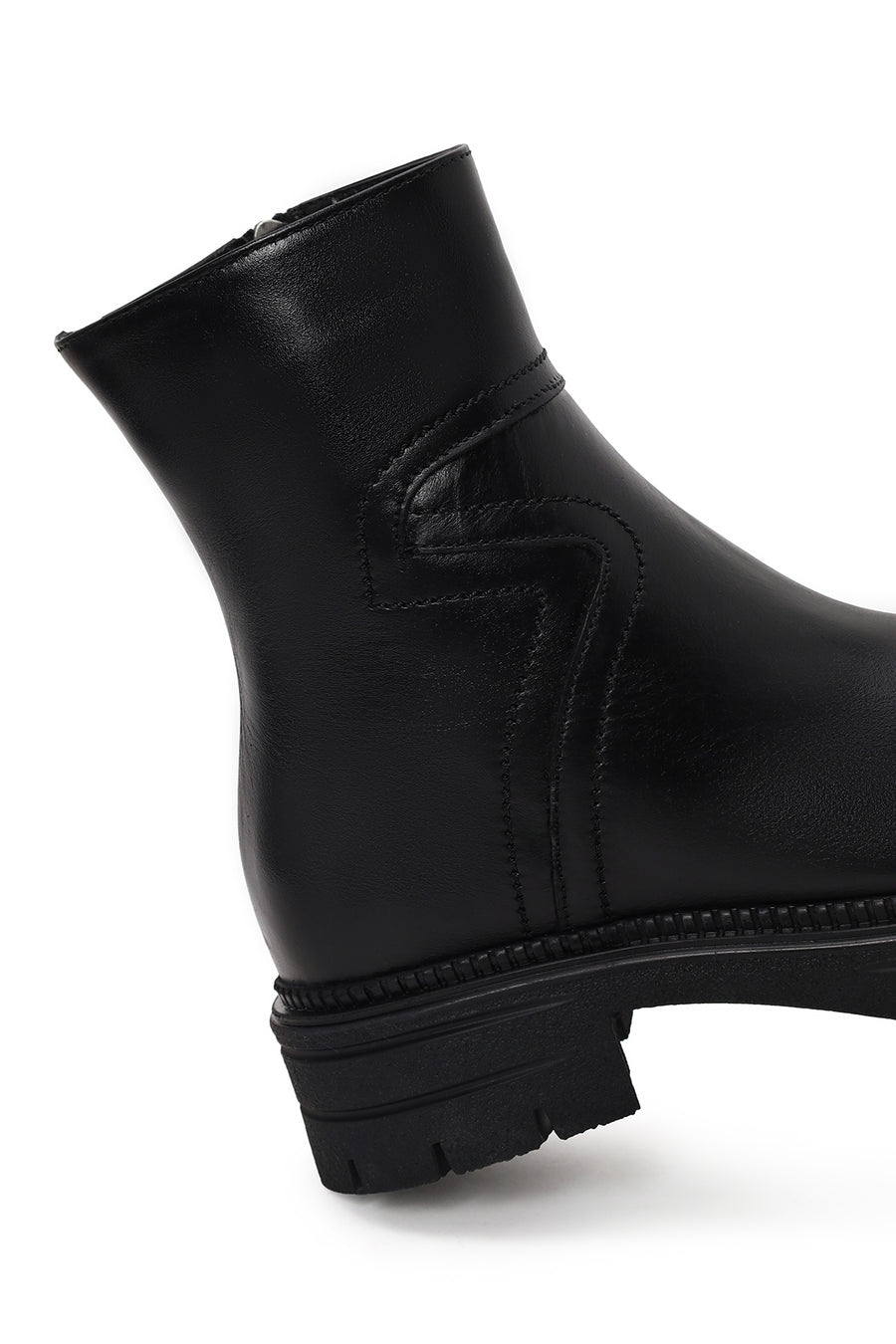 Woman Black Zip Closure Thick-Soled Leather Casual Boots