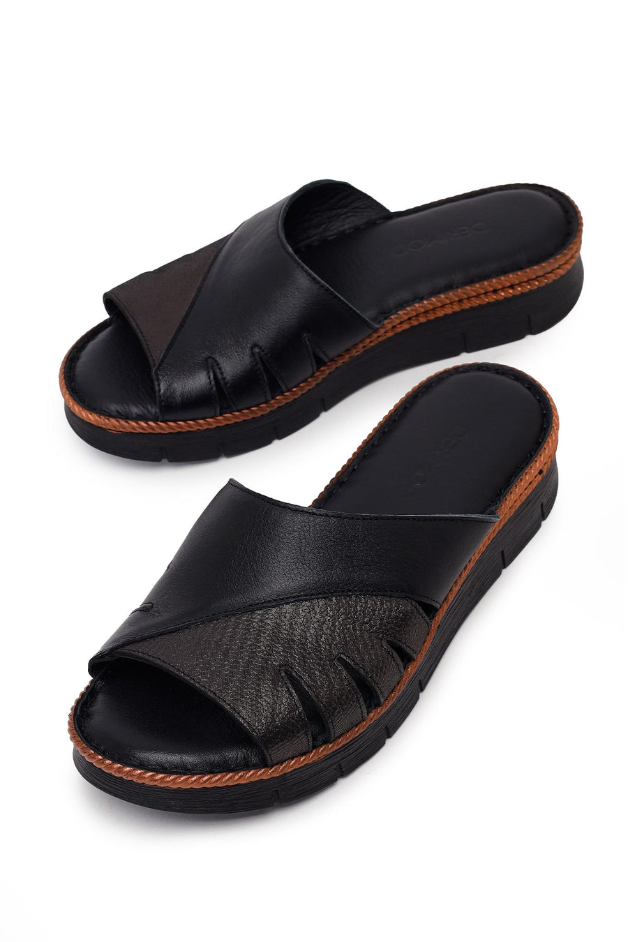 Woman Black Leather Comfort Slipper