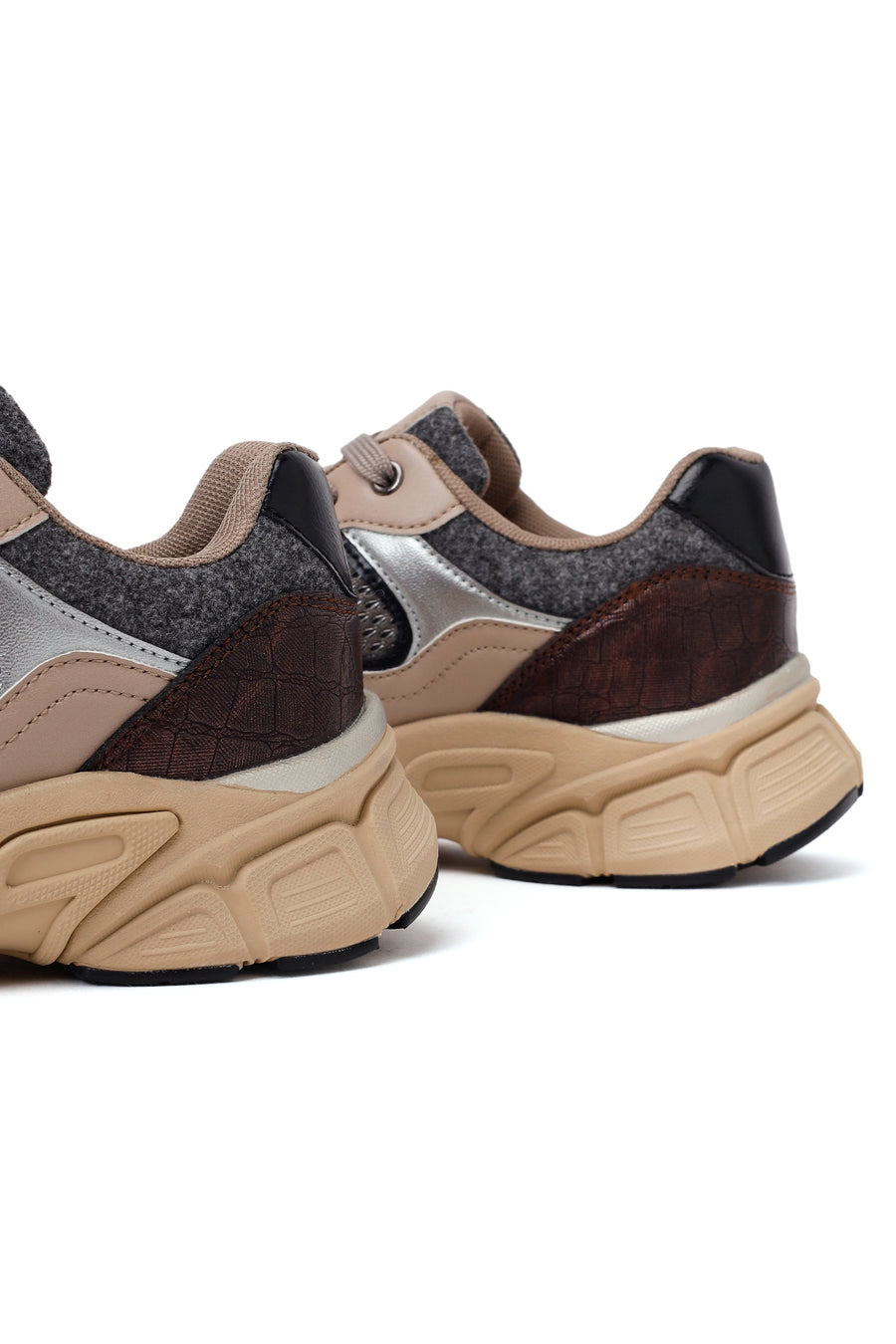 Woman Mink Lace-Up Chunky Sneaker