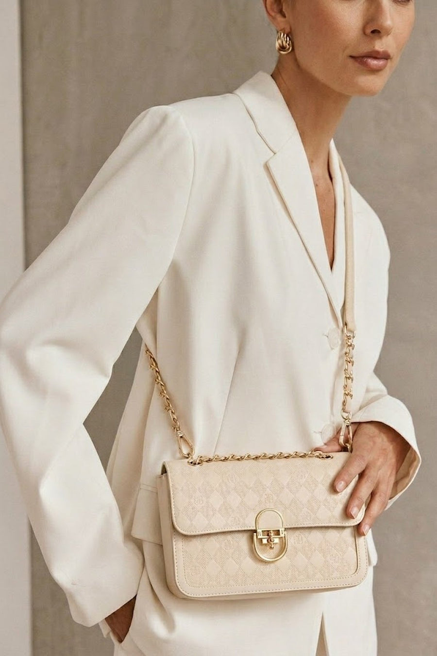 Woman Cream Chain Strap Printed Crossbody Bag
