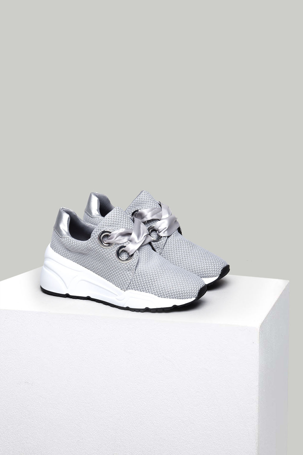 Yüksek Tabanlı Kadın Deri Sneaker
