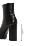 Women's Black Zippered Thick High Heel Leather Boots | Derimod